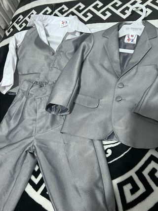 Traje de niño 1/2 año gris