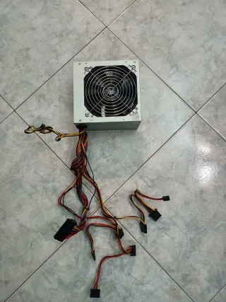 Alimentatore iTeck 500 W per computer con cavi