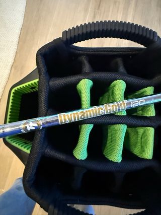 Bolsa de golf negra y verde nueva y palos de golf