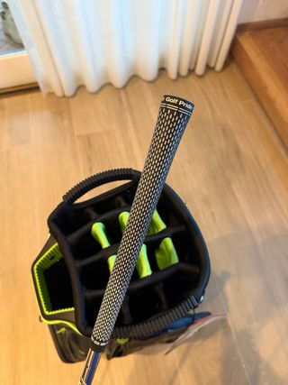 Bolsa de golf negra y verde nueva y palos de golf