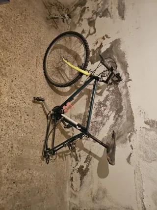 Bicicleta de montaña  Solo falta la rueda de atras