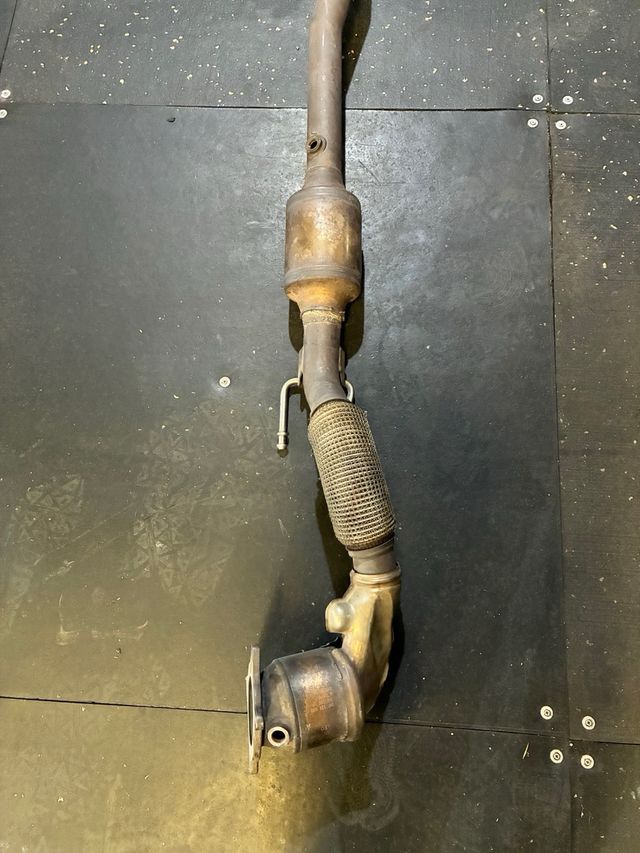 Downpipe con catalizador Cupra R Audi S3 R20