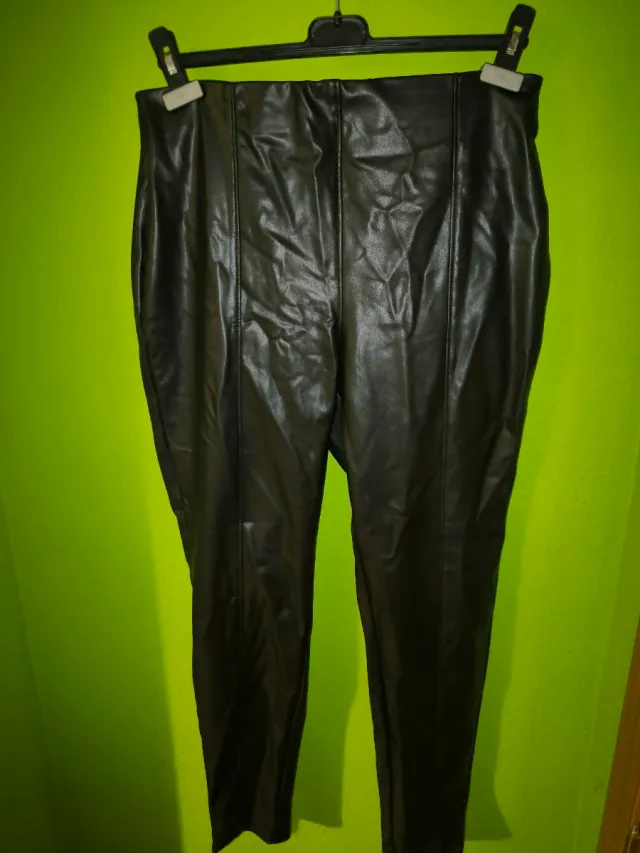 Leggings efecto piel mujer + pantalón vaquero negr