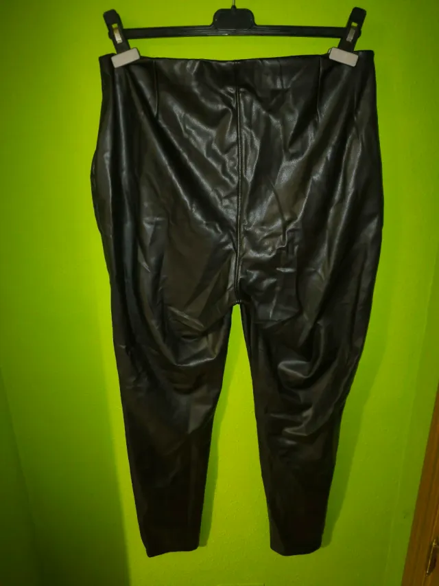 Leggings efecto piel mujer + pantalón vaquero negr