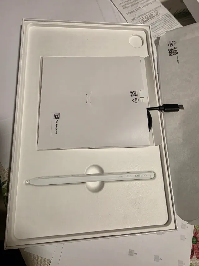 Samsung Tab S10 FE y Funda TPU Jtech 128Gb 8Gb Ram