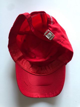 Gorra deportiva Triathlon Frankfurt ajustable roja