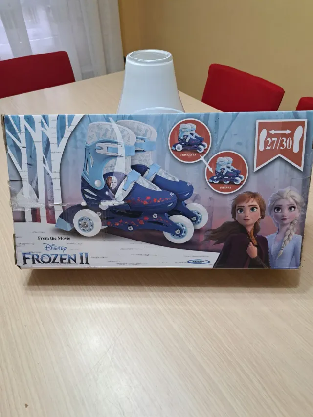Patines Frozen II Niña Talla 27-30.
