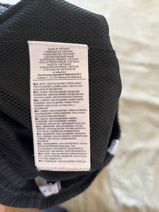 Pantalones Nike Vintage Negro con Raya Blanca