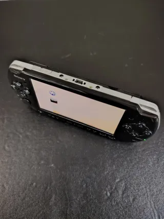 PSP 3004 Negra con 1 Año de Garantía