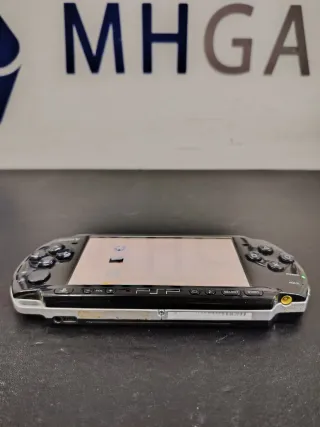 PSP 3004 Negra con 1 Año de Garantía