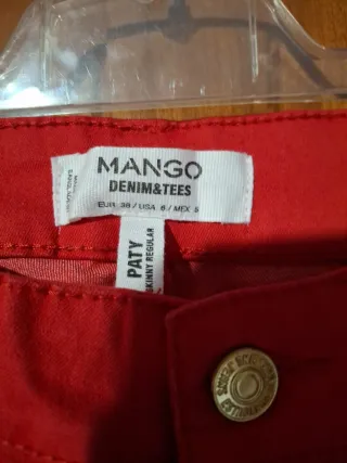 Pantalones vaqueros rojos Mango