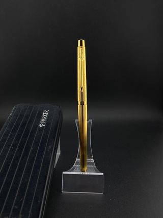 Parker Classic 180 Pluma Fuente Chapada Oro