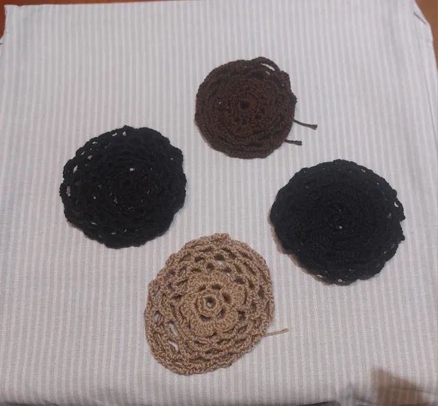 Redecillas para moño hechas a mano. 8 euros cada 1