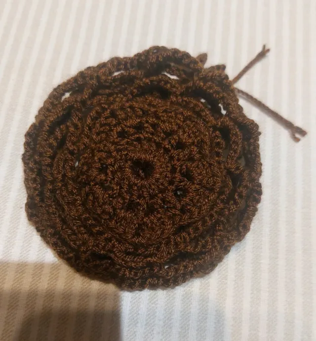 Redecillas para moño hechas a mano. 8 euros cada 1