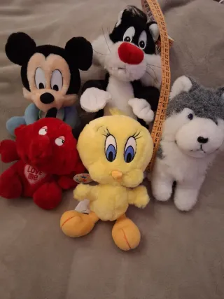 Lotto 5 peluche: Topolino, Silvestro, Titti, Husky