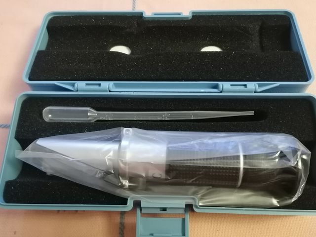 Refractómetro Brix y Alcohol ATC