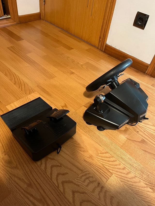 Volante WH-3103V PS4/PS3/PC - Buen Estado