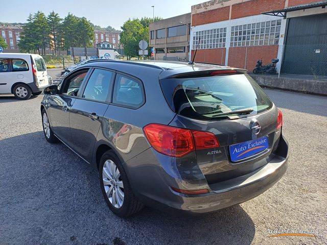 OPEL ASTRA SPORTS TOURER 1.7 CDTI SELECTIVE