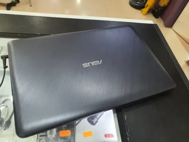 Portátil Asus AMD A9