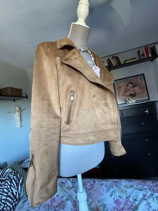 Cazadora efecto ante marrón