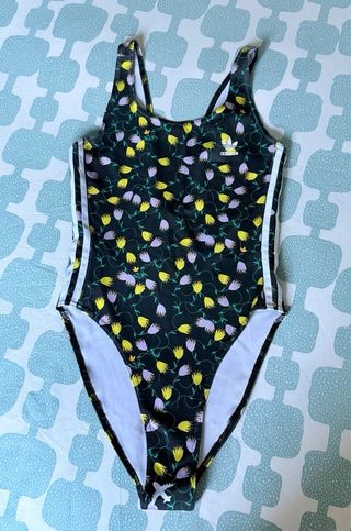 Bañador Adidas estampado flores