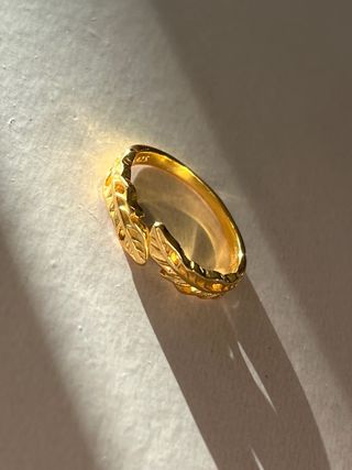 Anillo ajustable hoja oro