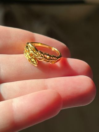 Anillo ajustable hoja oro