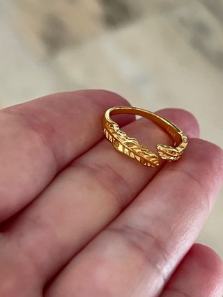 Anillo ajustable hoja oro