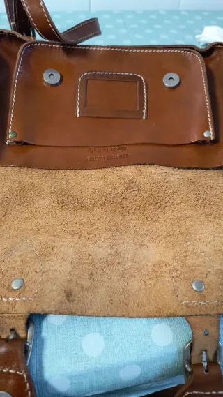 Bolso estilo satchel marrón piel