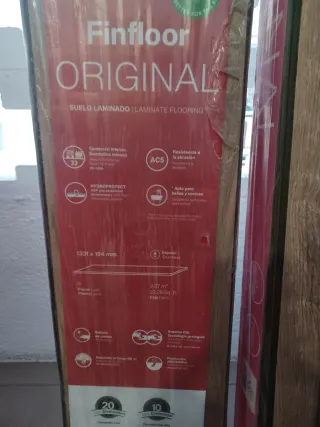 Suelo laminado tipo parquet