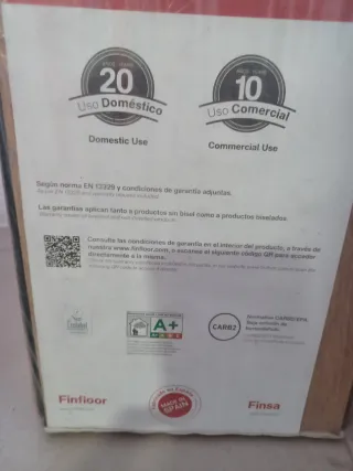 Suelo laminado tipo parquet