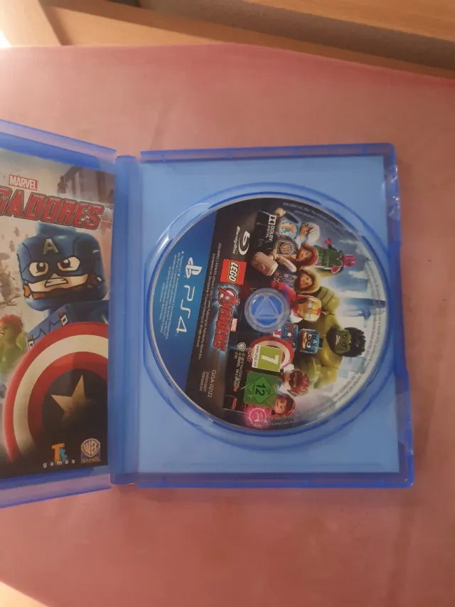 LEGO Marvel Vengadores PS4