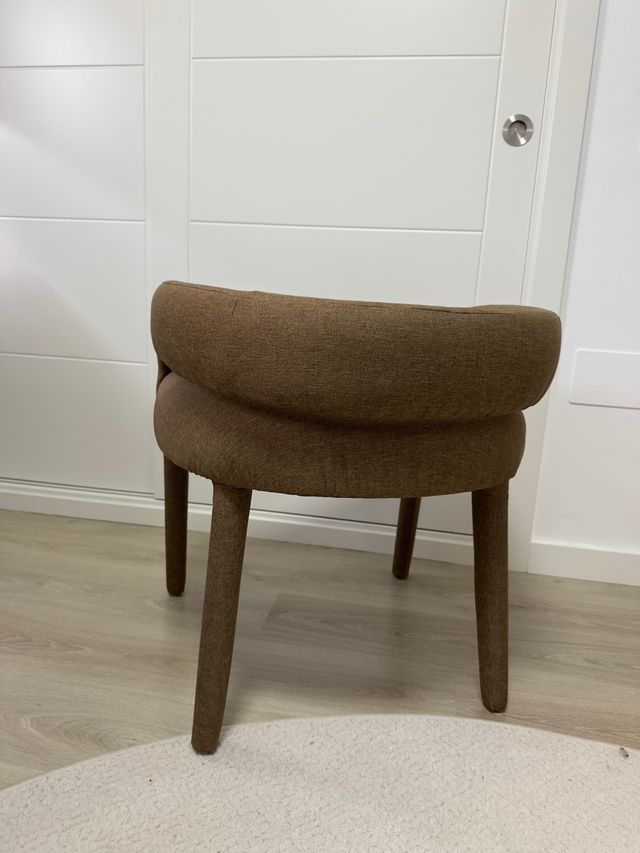 Silla tapizada moderna marrón