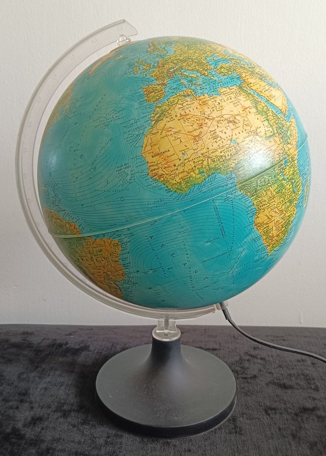 BOLA DEL MUNDO - GLOBO TERRAQUEO CON LUZ