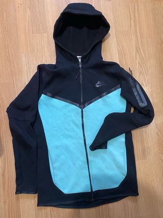 Sudadera Nike Tech Fleece Negra y Turquesa