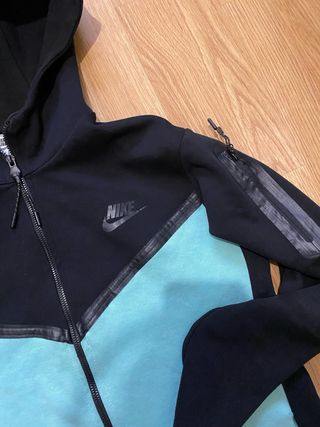 Sudadera Nike Tech Fleece Negra y Turquesa