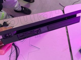 Consola Sony PS4 Slim Negra