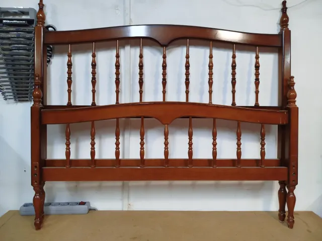 Cabecero de madera clásico - Antigüedades