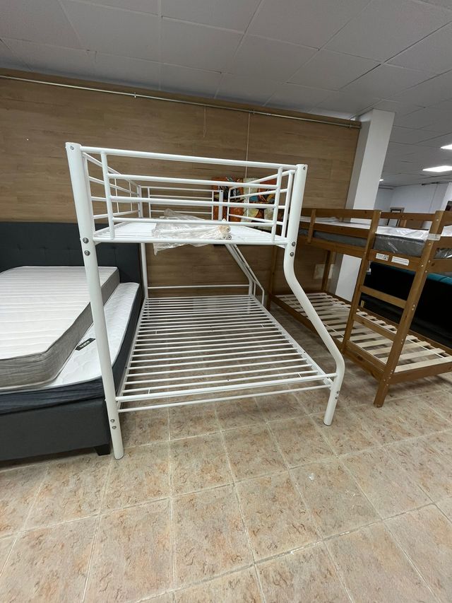 Litera matrimonial de metal blanca