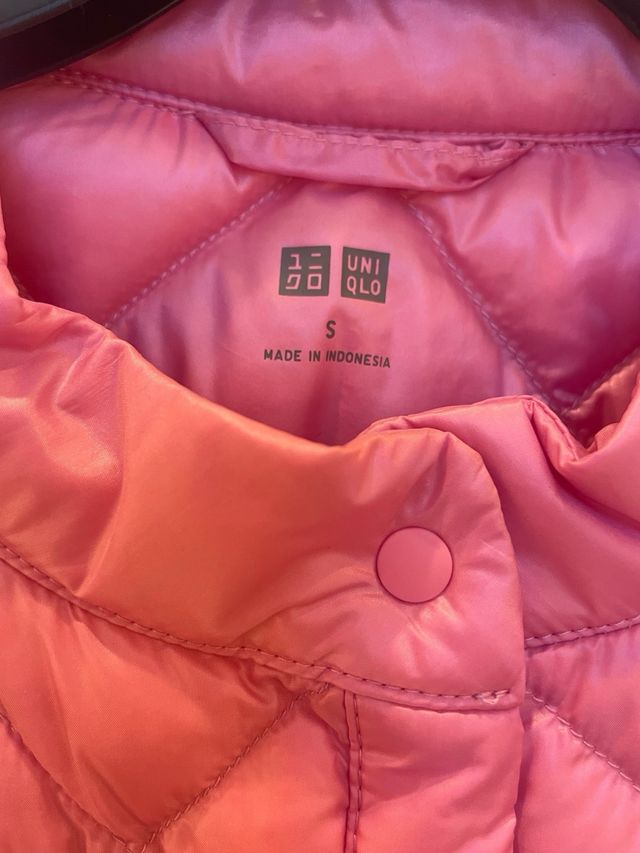 Chaleco Uniqlo acolchado rosa