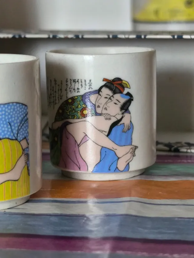 Vasos de sake vintage eróticos (Set de 5)