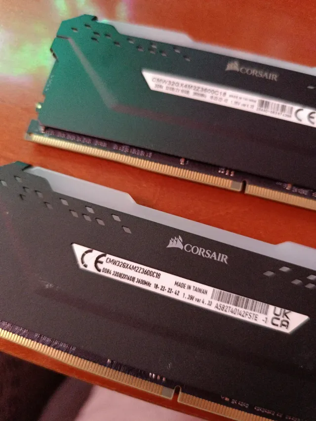 2x Corsair Vengeance RGB Pro DDR4 RAM