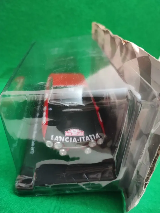 Lancia Fulvia HF Rallye Modelo Coche Rojo