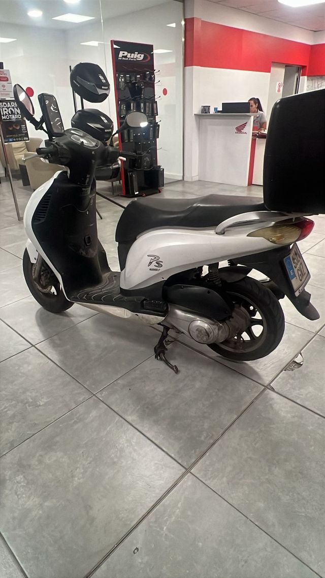 Honda PS 125 año 2009 ITV en vigencia no funciona