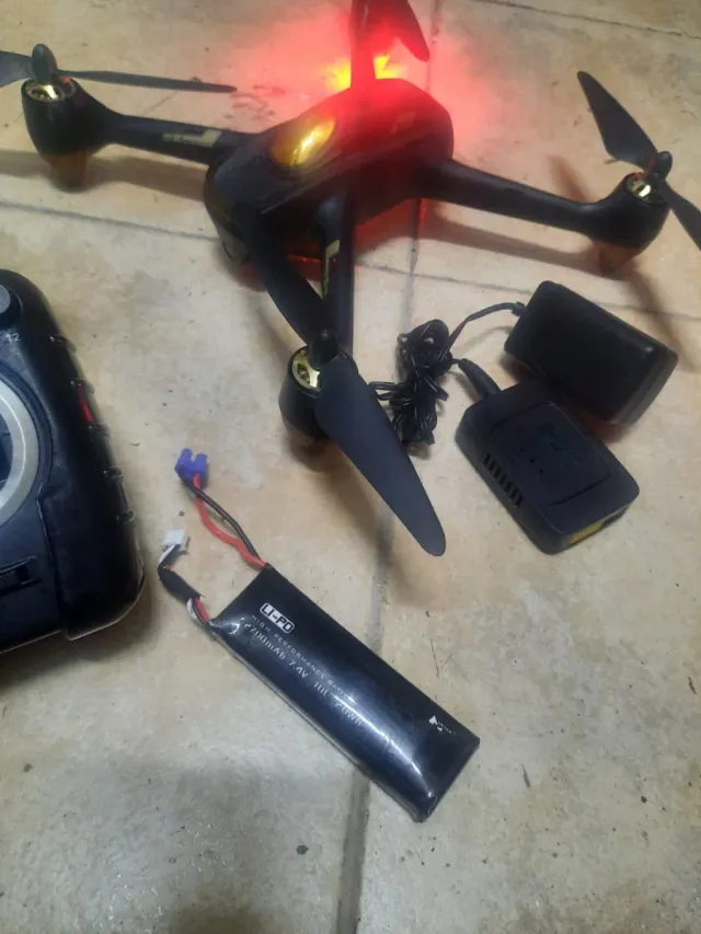 Dron Hubsan H501s Pro Brushless com Câmera