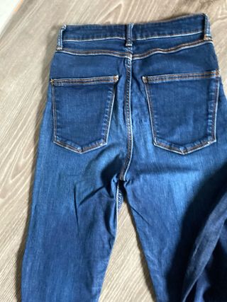 Vaqueros Zara Talla 34 REGALO OTRO