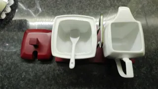 Set Lattiera e Zuccheriera con Vassoio