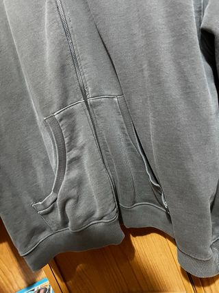 Sudadera Pull&Bear cremallera gris Talla L