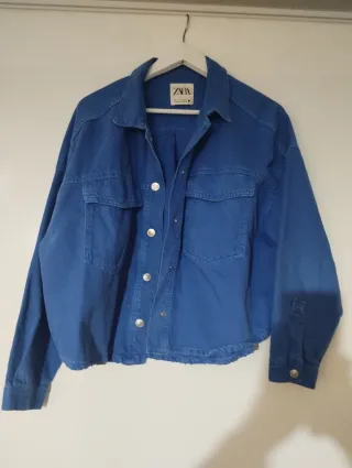 Cazadora vaquera Zara azul Talla M