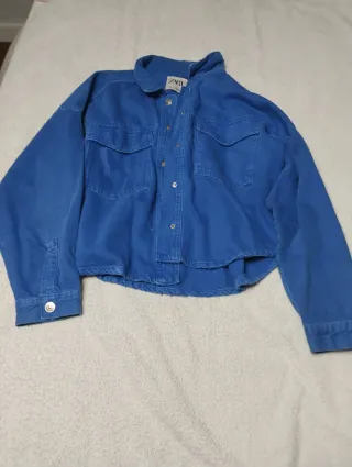 Cazadora vaquera Zara azul Talla M